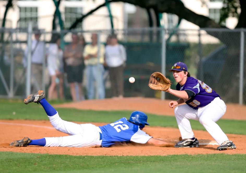 TOP 6 SLIDING TECHNIQUES IN BASEBALL