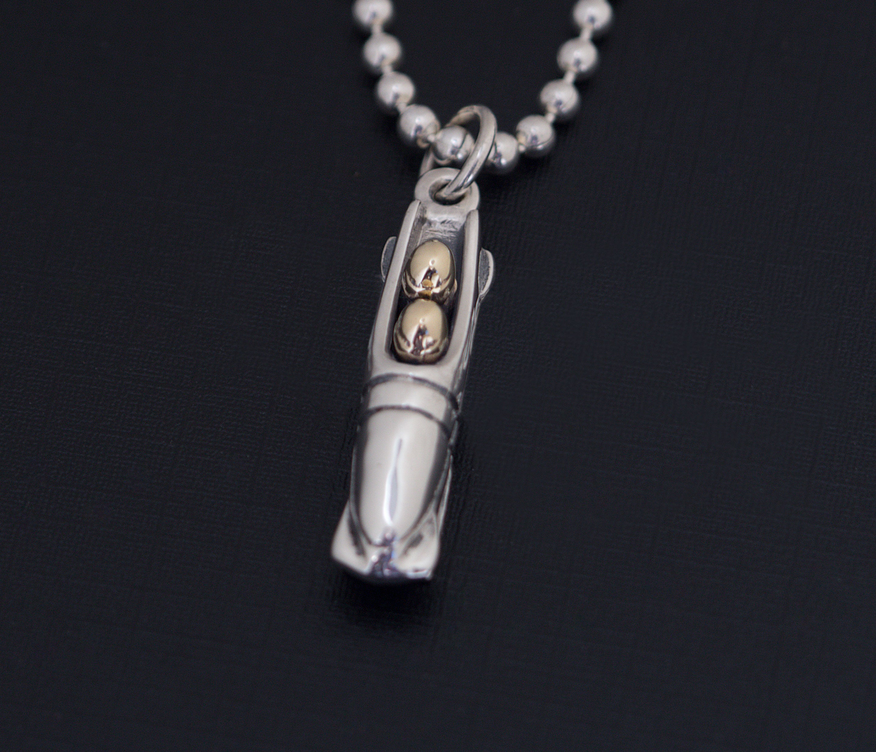 Bobsleigh pendant